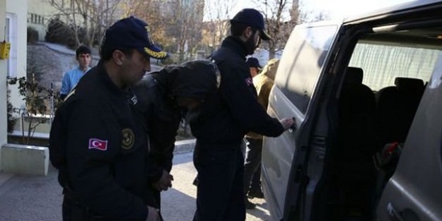 Antalya ve İzmir'de DAEŞ operasyonu