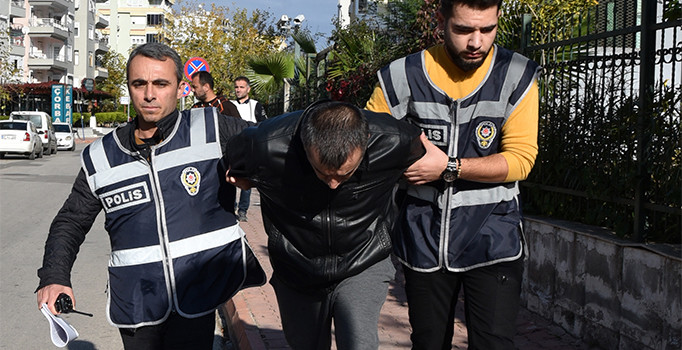 Antalya'da 12 yıldır aranan 'Hayalet' lakaplı cinayet şüphelisi yakalandı