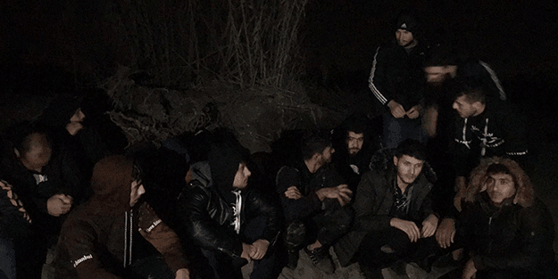 15 düzensiz göçmen yakalandı