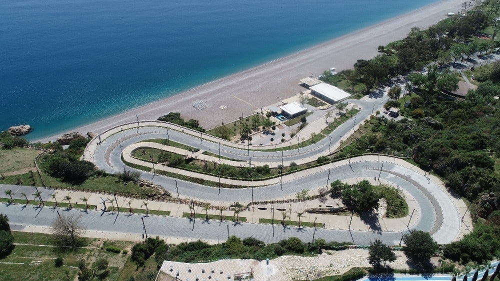 Antalya’da 2 günlük yasak ihlaline 3 milyon 295 bin TL para cezası 