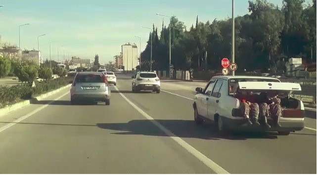 Antalya’da 2 kadının bagajda ilginç yolculuğu 