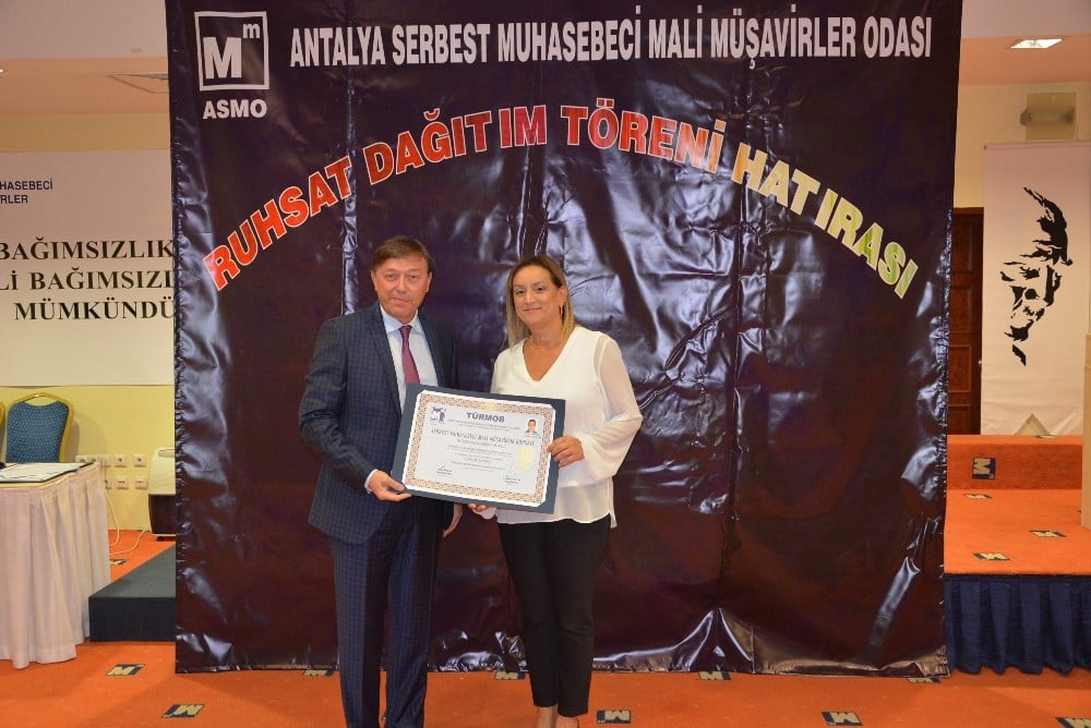 Antalya’da 46 meslek mensubuna mali müşavirlik ruhsatları verildi 
