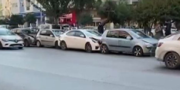 Antalya'da 9'u 5 geçe kazası! Çok sayıda araç birbirine girdi