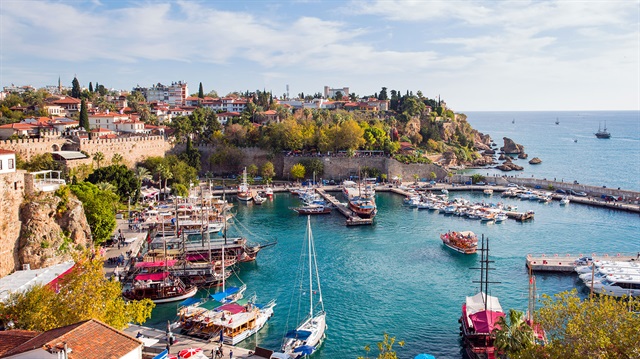 Antalya'da açık alanda alkol yasağı