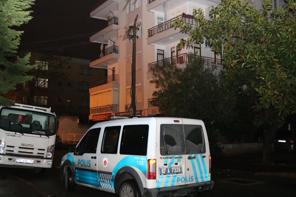 Antalya’da bir kişi evinde ölü bulundu 