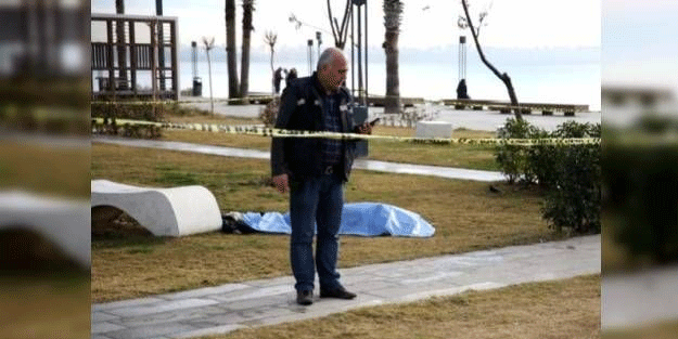 Antalya'da bir kişinin parkta cansız bedeni bulundu