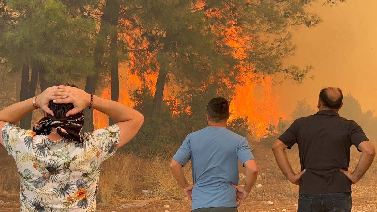 Antalya’da Bülent Ersoy’a yangın şoku! Konser öncesi dehşeti yaşadı