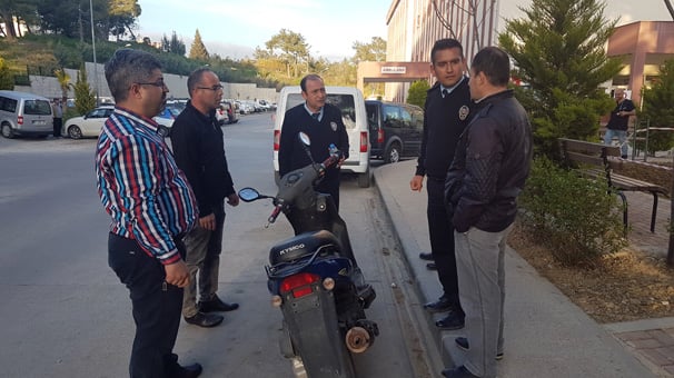 Antalya'da çalınan motosikletini 10 ay sonra tesadüfen hastane bahçesinde buldu