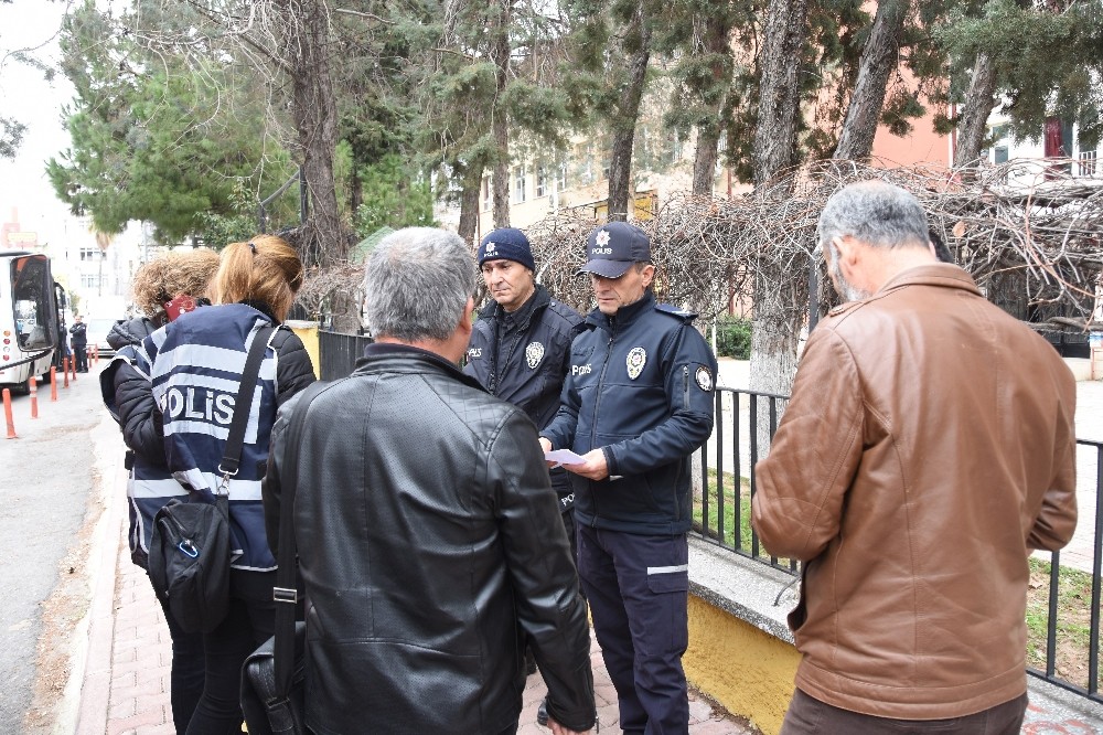 Antalya’da denetim uygulamasında 2 bin 950 şahıs incelendi 