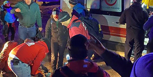 Antalya'da doğa yürüyüşü yaparken kanyonda mahsur kalan 3 kişi kurtarıldı