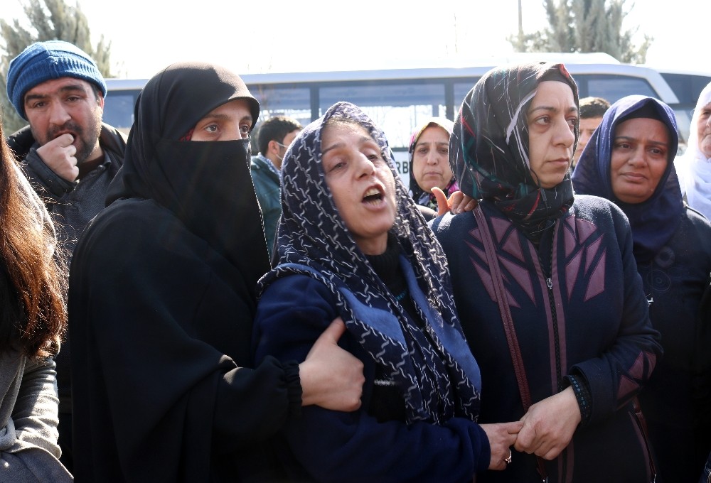 Antalya’da dövülerek öldürülen sosyal medya fenomeni Diyarbakır’da defnedildi 