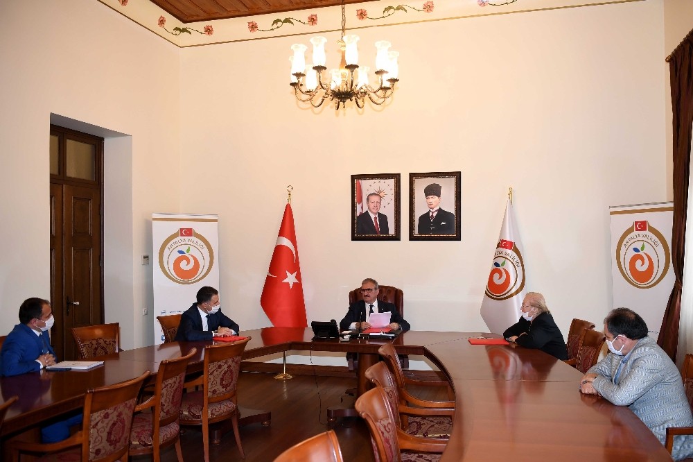 Antalya’da eğitime hayırsever katısı devam ediyor 