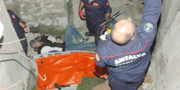 Antalya'da falezlerden düşen genç polisi aradı