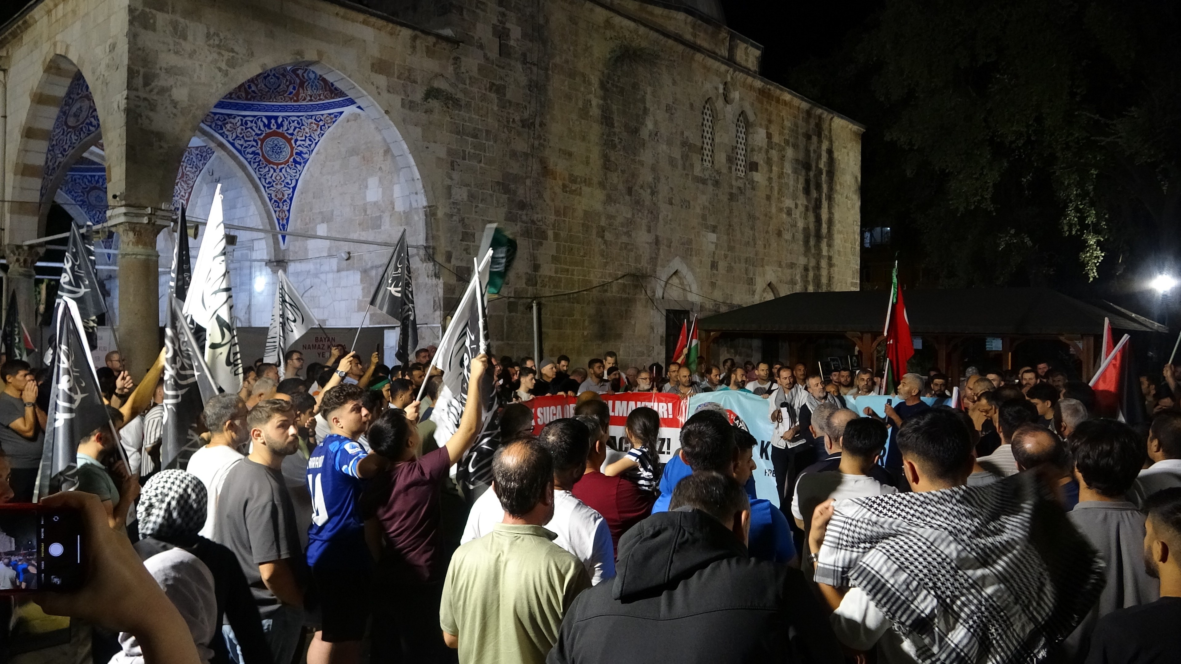 Antalya’da İsrail protestosu! Sumud filosuna dualı destek