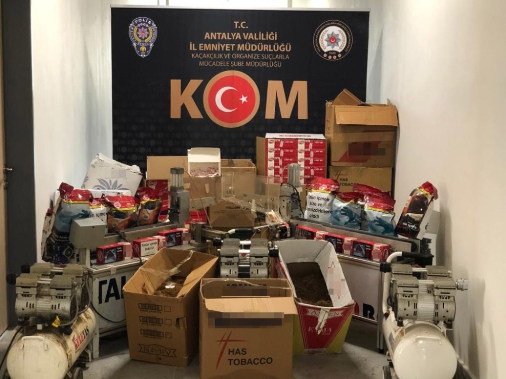Antalya’da kaçak sigara imalatı operasyonu 
