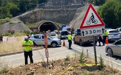 Antalya'da Kemer yolunda feci kaza: 2 ölü, 4 yaralı