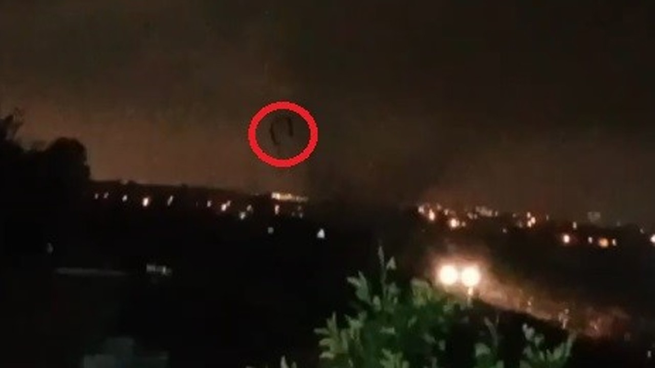 Antalya’da korku dolu anlar! Gecenin karanlığında çıkan hortum, seraları yerle bir etti