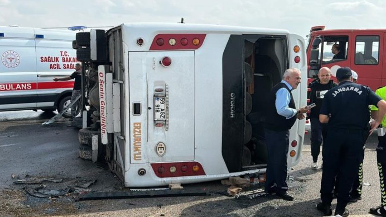 Antalya'da korkunç kaza! Yolcu otobüsü devrildi: 5 yaralı