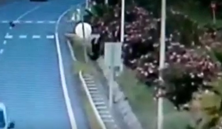 Antalya’da korkunç kaza...Havada taklalar atıp metrelerce ileri uçtu 