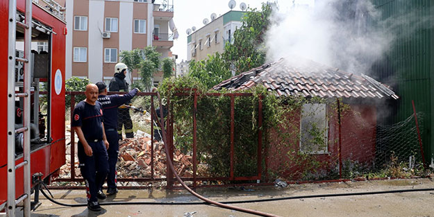 Antalya'da korkutan yangın