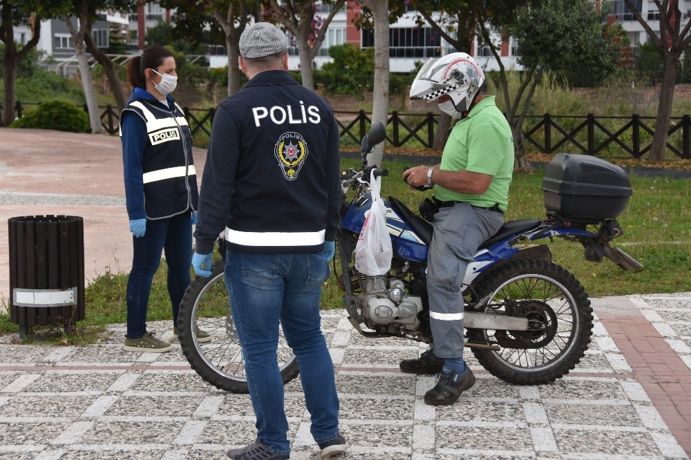 Antalya’da kurallara uymayan 20 yaş altı ve 65 yaş üstü denetimi 