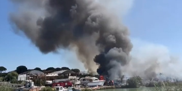 Antalya'da ormanda çıkan yangın, teknelere sıçradı!