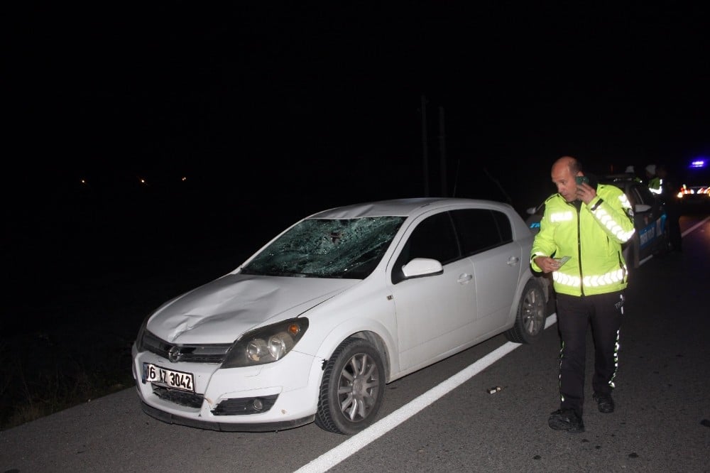 Antalya’da otomobil yayaya çarptı: 1 yaralı 