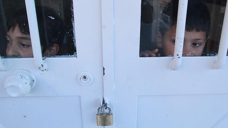 Antalya'da oyuna dalınca okulda mahsur kaldılar