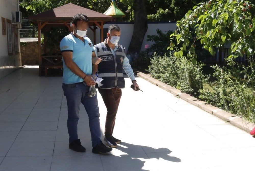 Antalya’da PTT görevlisinin motosikletini çalan şüpheli yakalandı 