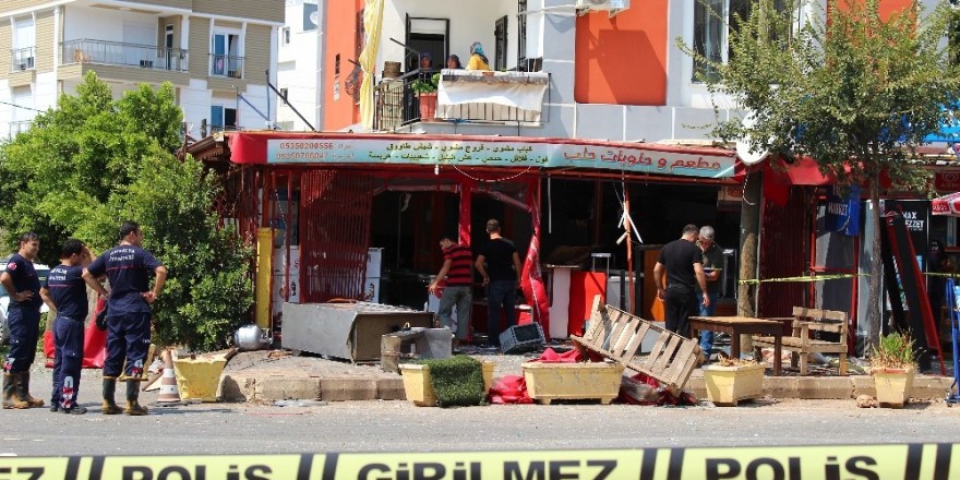 Antalya'da restoranda gaz sıkışması sonucu patlama: 5 kişi yaralandı