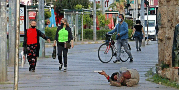Antalya'da rezalet! Yine ortaya çıktı