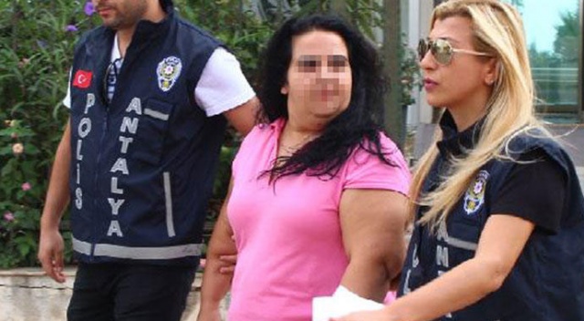Antalya'da tahlil sonucunu değiştirmek için para isteyen sekreter gözaltında