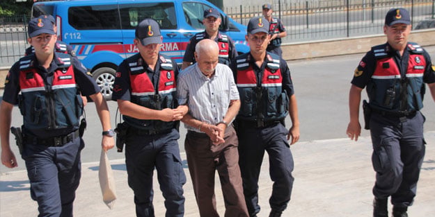 Antalya'da tartıştığı oğlunu av tüfeğiyle vurarak öldürdü