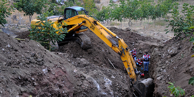Antalya'da toprak kayması! 1 ölü, 1 yaralı