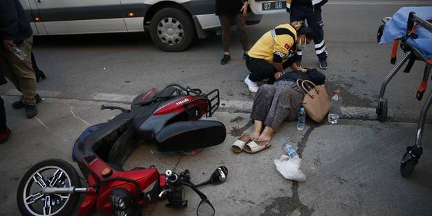 Antalya'da trafik kazası: Yaralılar var