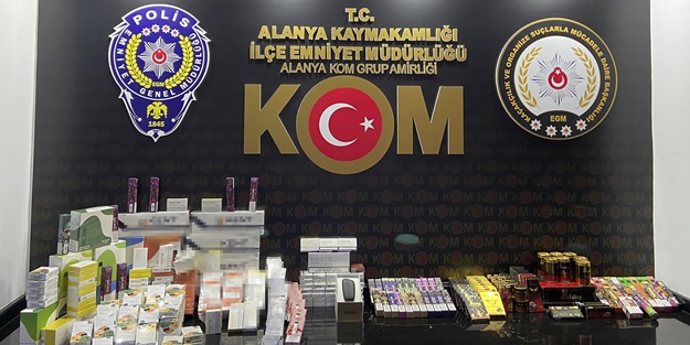 Antalya'da tütün mamulleri ve makaron kaçakçılığı operasyonu