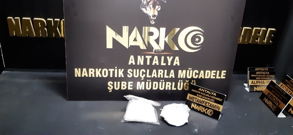 Antalya’da uyuşturucu deposuna baskın: 2 gözaltı 