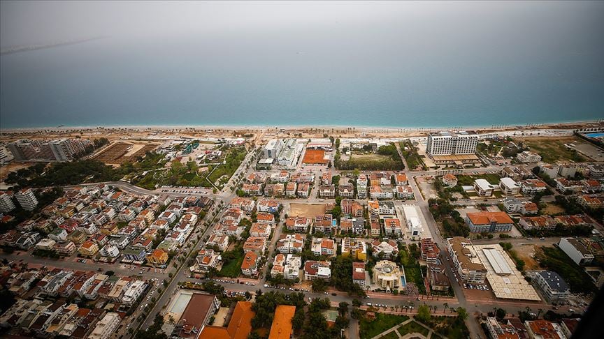Antalya'da yabancıya konut satışı 10 bin adetle rekor kıracak