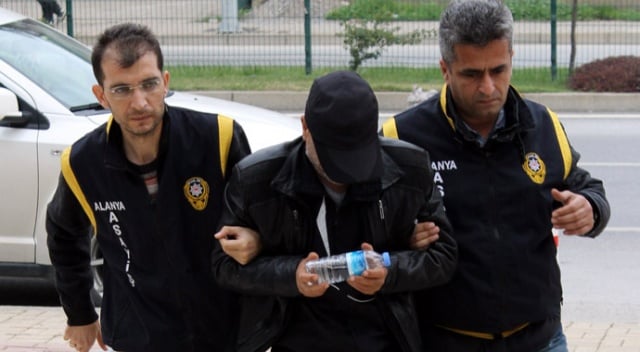 Antalya'da yakalanınca polise 1 milyon TL rüşvet teklif etti