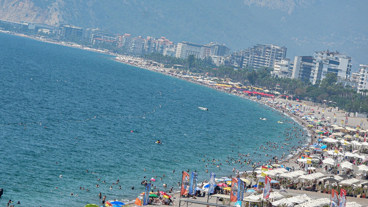 Antalya'da yaşayanlar dikkat! 45 dereceyle rekor sıcaklık geliyor