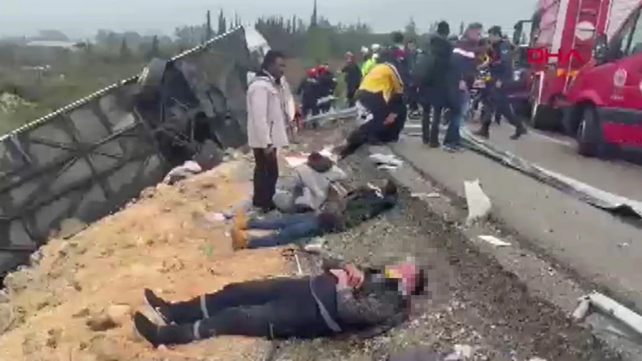 Antalya’da yolcu otobüsü devrildi: 9 ölü, 25 yaralı