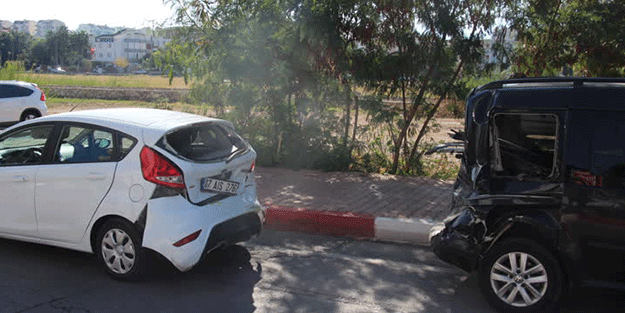 Antalya’da zincirleme kaza! 6 yaralı