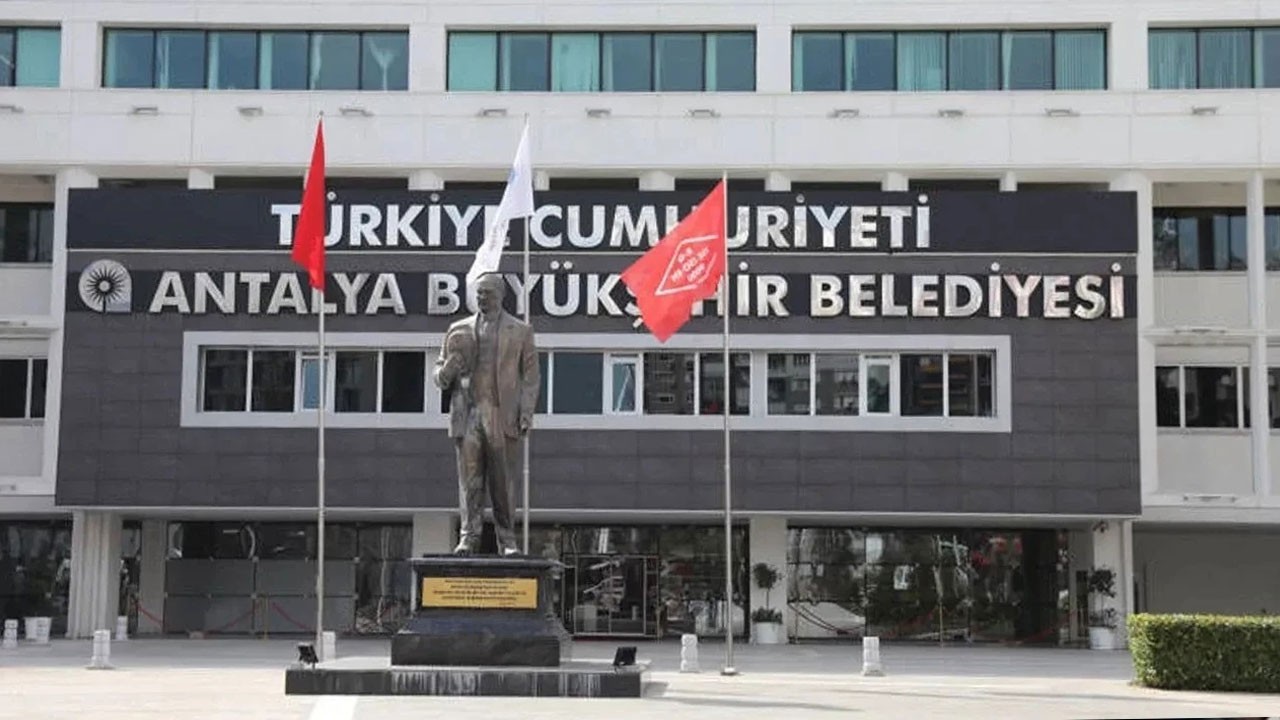 Antalya’daki rüşvet ve yolsuzluk soruşturmasında yeni gelişme: Dün tahliye edilen 3 kişi yeniden tutuklandı