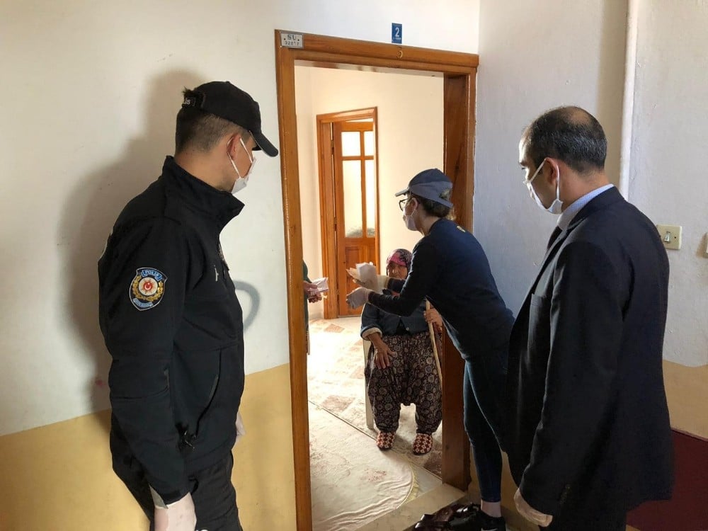 Antalya’nın 19 ilçesine EKİP yardımı yapılıyor 