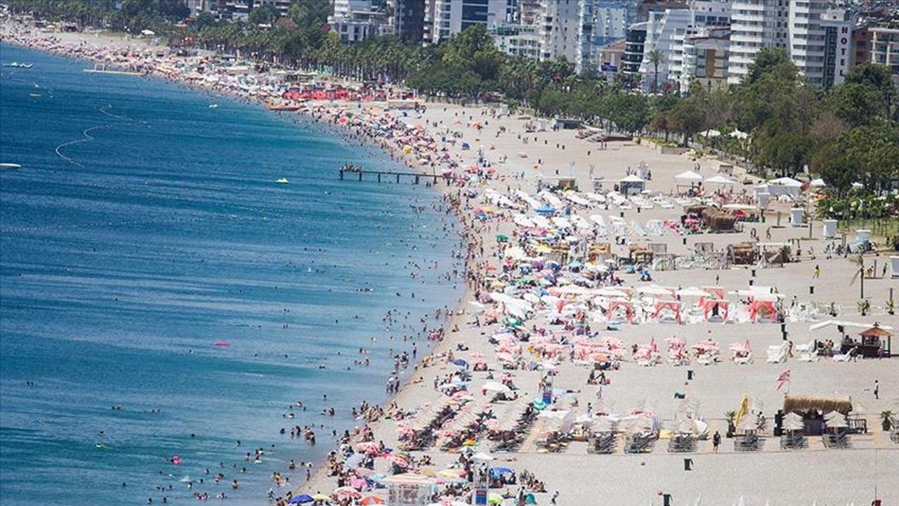 Antalya’nın 2025 yılı turist beklentisi açıklandı
