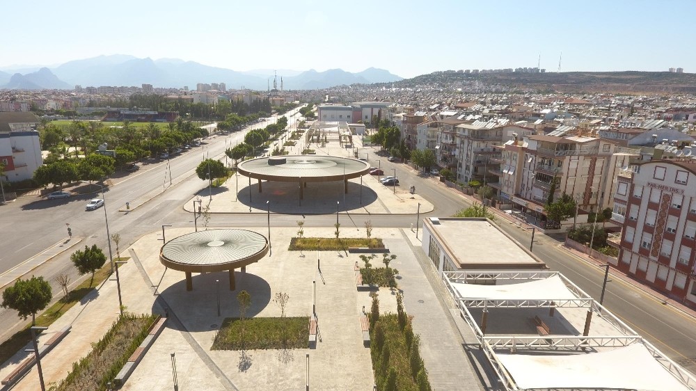 Antalya’nın en büyük meydanı Kepez’de açıldı 