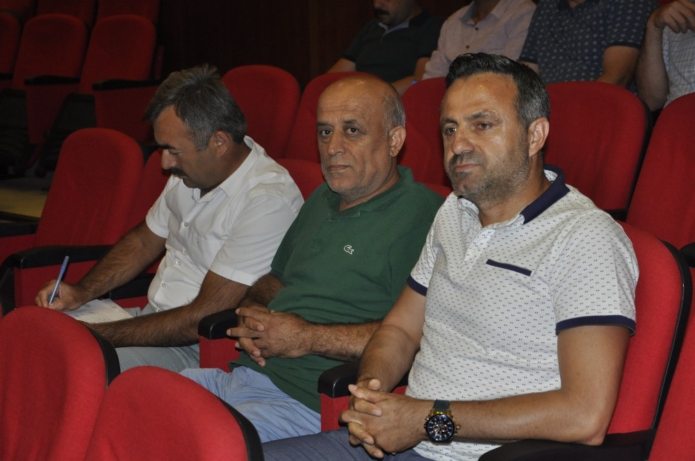 Antalya’nın Gazipaşa ilçesinde CHP’lilerin Suriyelilere sahil yasağı önerisi meclisten geçmedi 