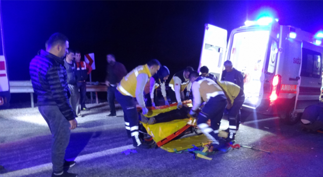 Antalya'nın İbradı ilçesinde işçileri taşıyan midibüs devrildi: 1 ölü, 10 yaralı