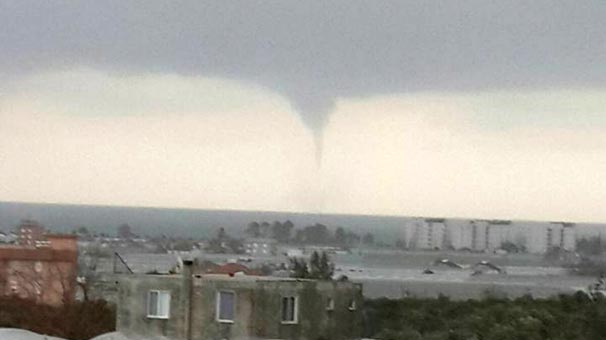 Antalya'nın Kaş ilçesinde hortum korkuttu