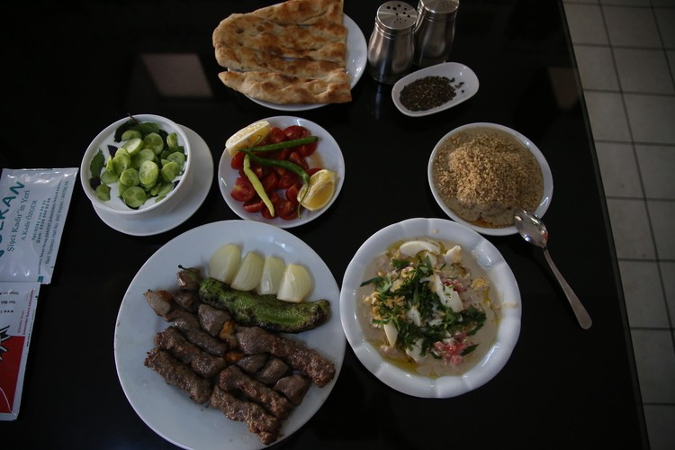 Antalya'nın katkısız lezzeti: Şiş köfte